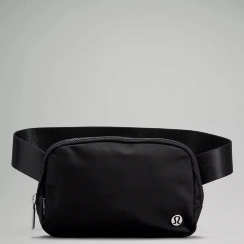 Lululemon Black Everywhere Belt Bag Nwt Crossbody Bag - Picture 6 of 6